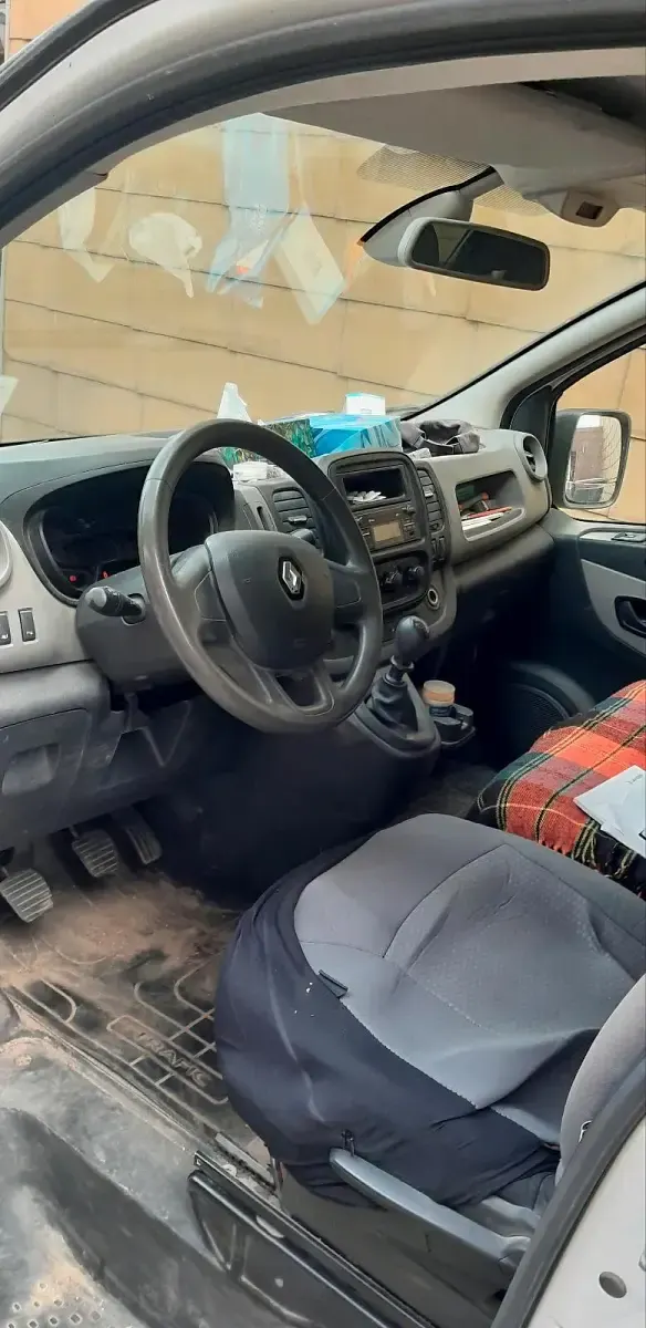 Second-hand Renault Trafic 125 CP (91 kW) 2017 Alb Monovolum