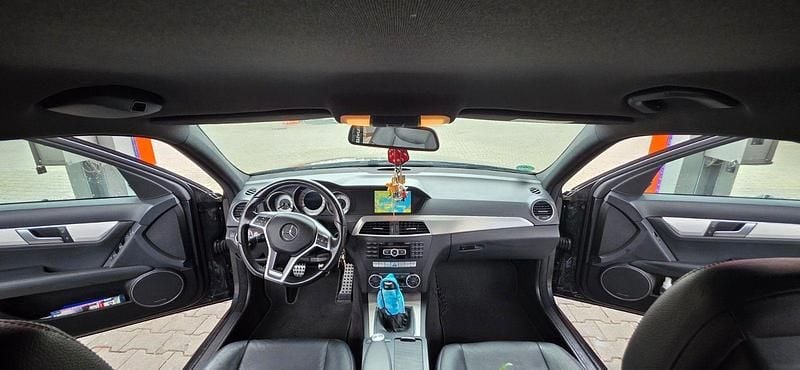 Schwarz Gebraucht 2011 Mercedes C250 Elegance Kombi | 6.999 € (Guter Preis) - Bild 1/4