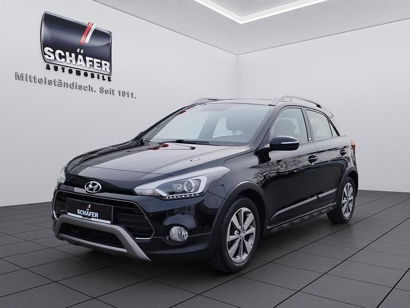 Gebraucht Hyundai i20 Active 102 PS (75 kW) 2018 Schwarz Limousine