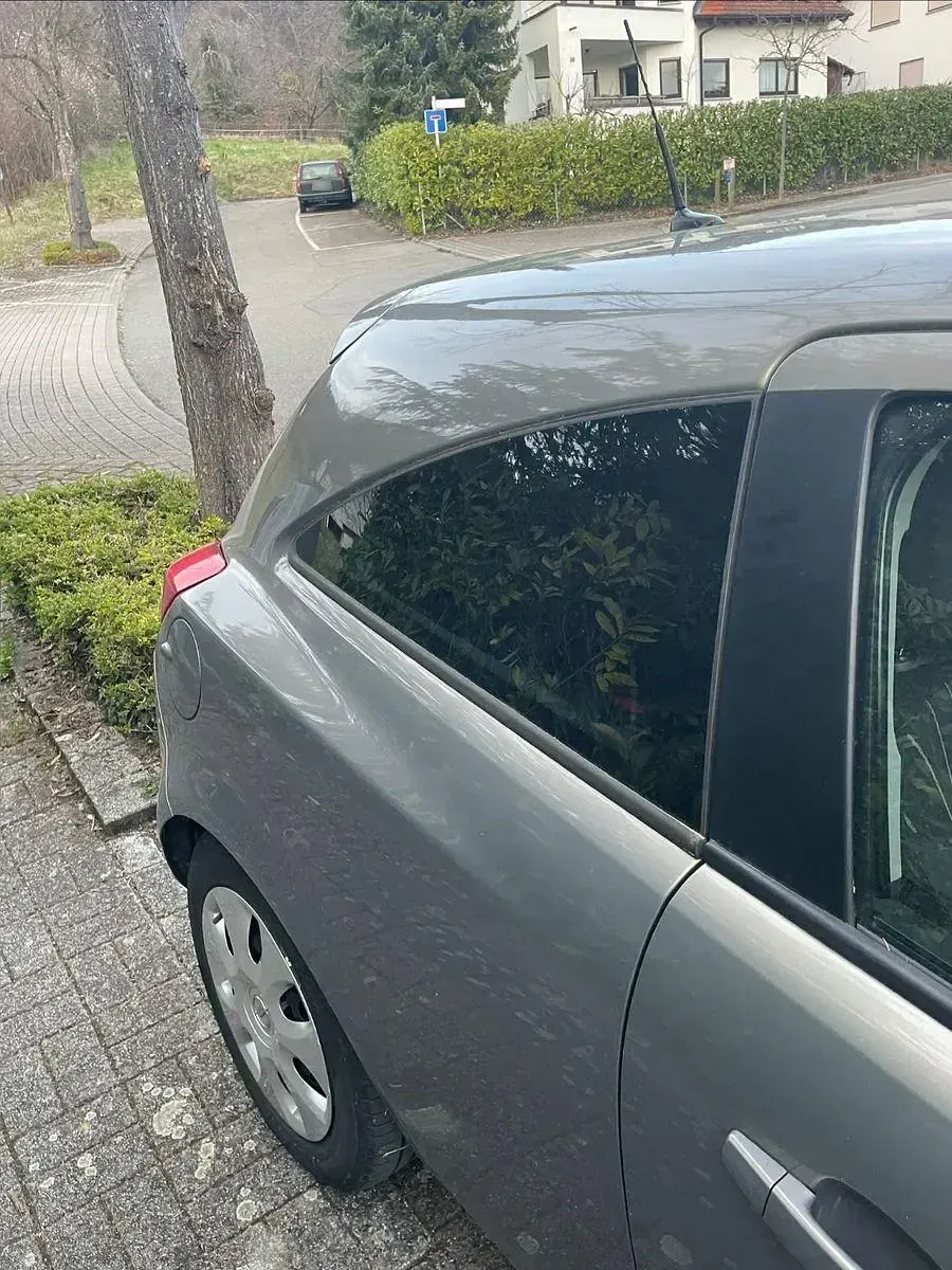 Używany Opel Corsa 101 KM (74 kW) 2010 Beżowy Hatchback