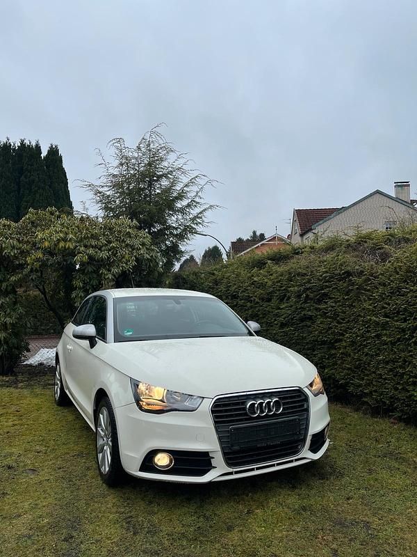 Gebraucht Audi A1 Ambition 86 PS (63 kW) 2012 Weiß Kleinwagen
