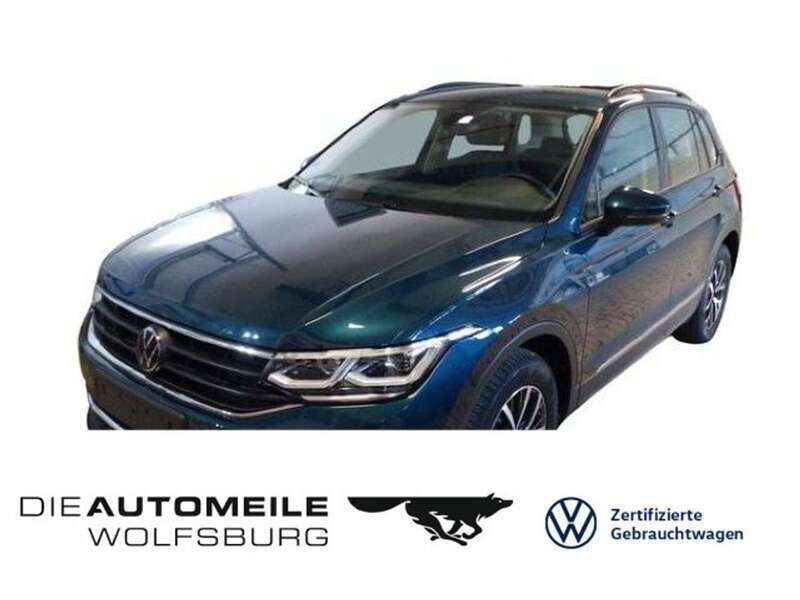Nightshade blue metallic (metallic) Gebraucht 2024 VW Tiguan Life SUV | 36.990 € (Fairer Preis) - Bild 1/3