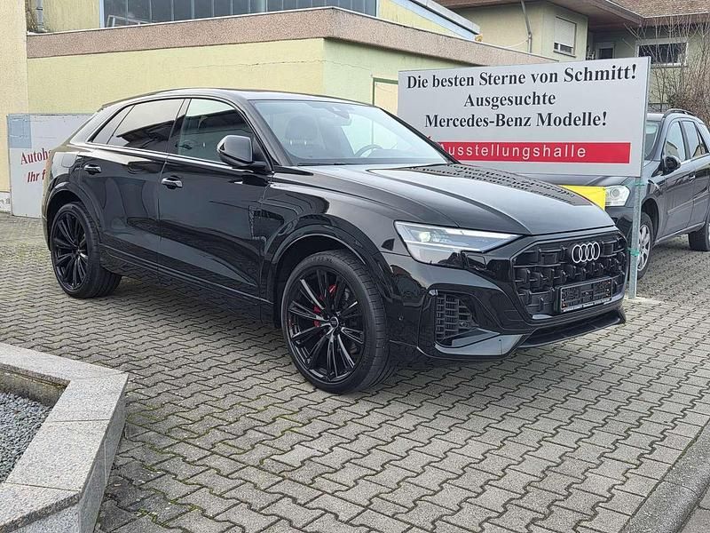 Mythosschwarz metallic Neu 2025 Audi Q8 S-Line SUV | 81.500 € - Bild 1/4