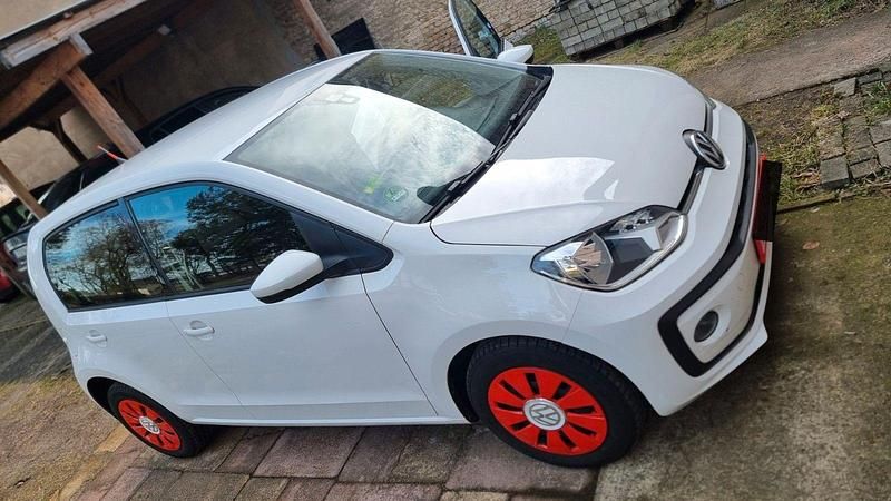 Second-hand VW up! 60 CP (44 kW) 2019 Alb Hatchback