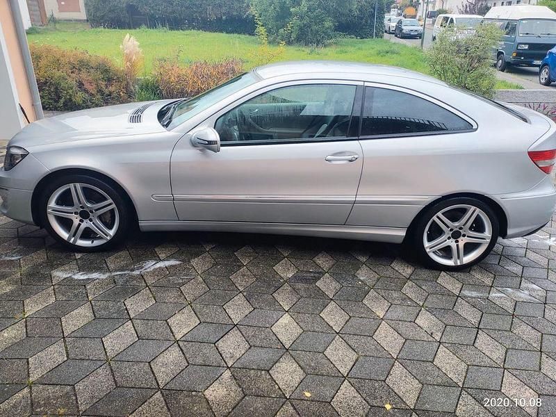 Gebraucht Mercedes CLC350 272 PS (200 kW) 2008 Silber Coupé