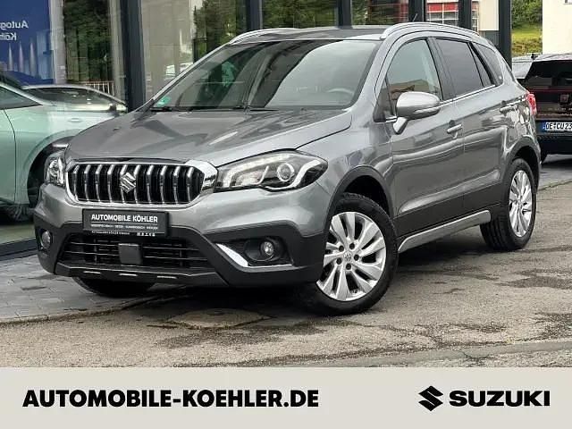Grau Gebraucht 2018 Suzuki SX4 S-Cross Comfort SUV | 12.890 € (Fairer Preis) - Bild 1/4