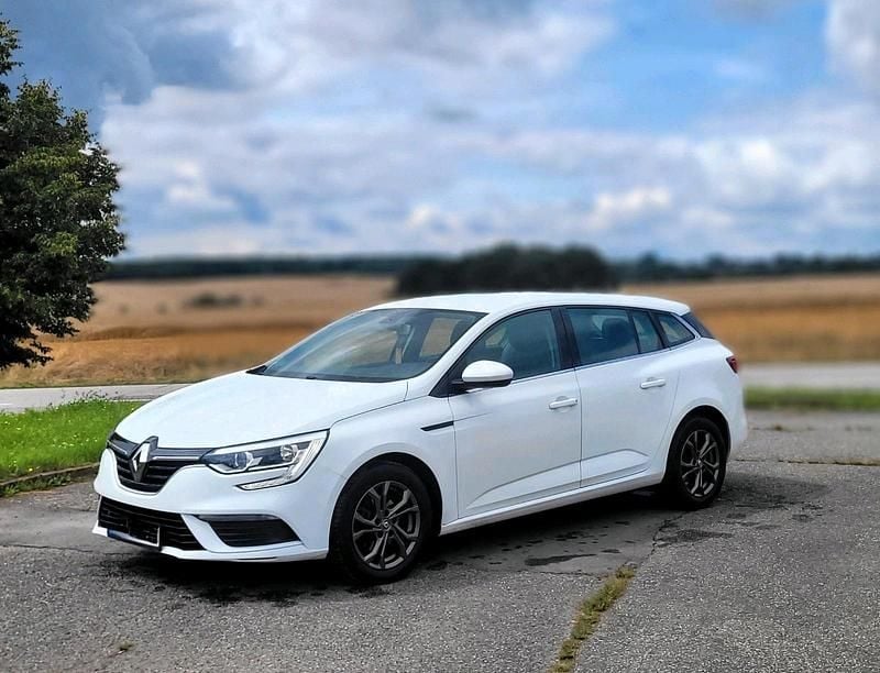 Weiß Gebraucht 2018 Renault Mégane GrandTour Kombi | 8.500 € (Fairer Preis) - Bild 1/4