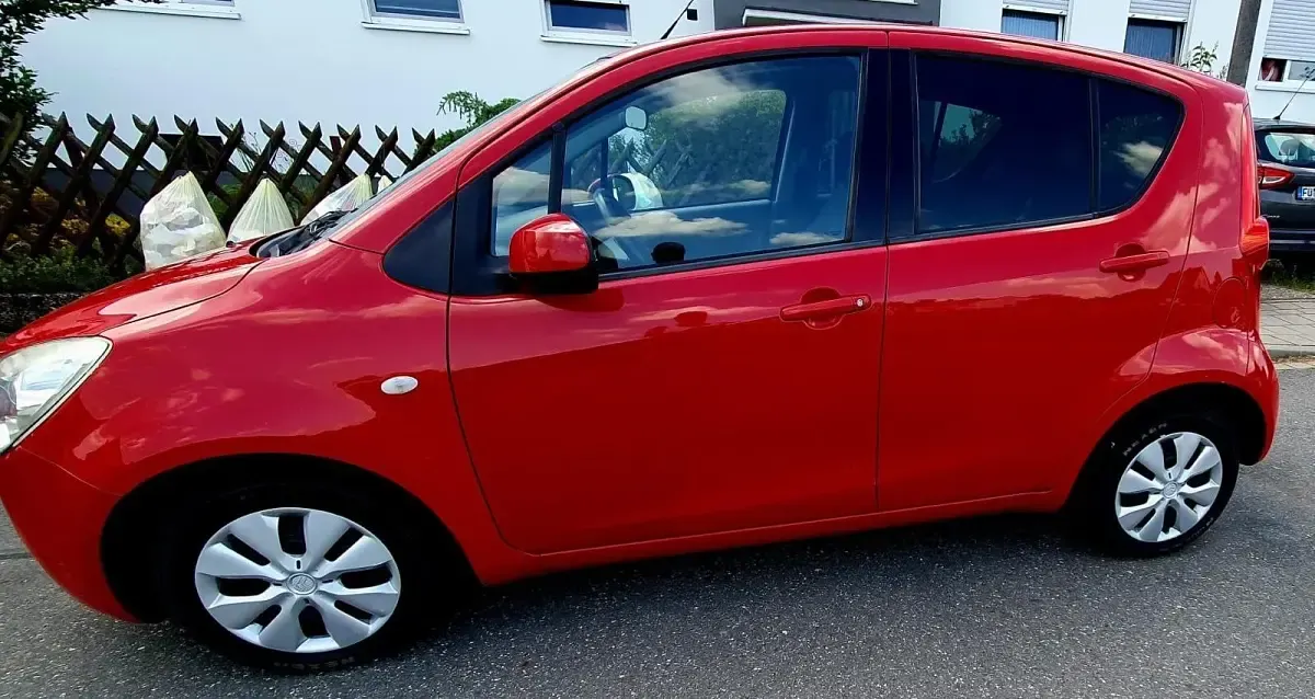 Gebraucht Opel Agila 106 PS (77 kW) 2008 Rot Kleinwagen