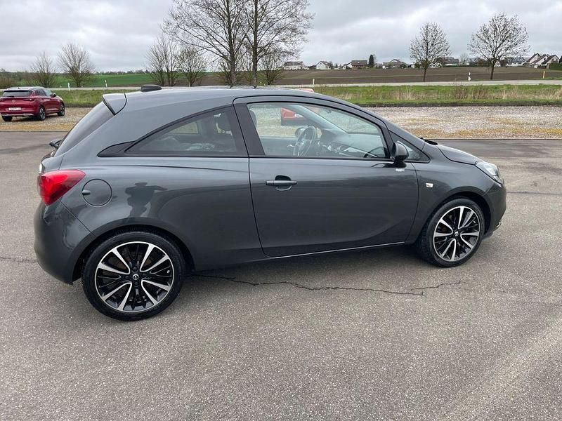 Gebraucht Opel Corsa Color Edition 116 PS (85 kW) 2017 Grau Kleinwagen