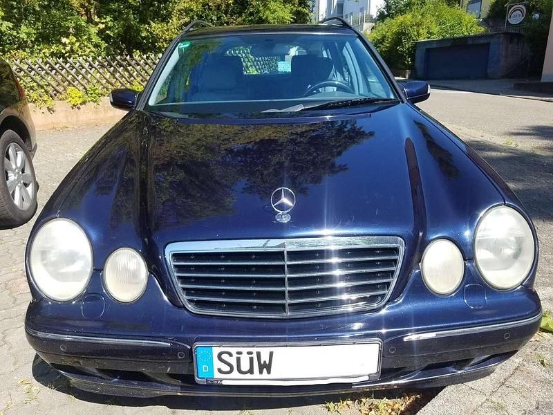 Blau Gebraucht 2001 Mercedes 320 Advantage Kombi | 5.200 € - Bild 1/4