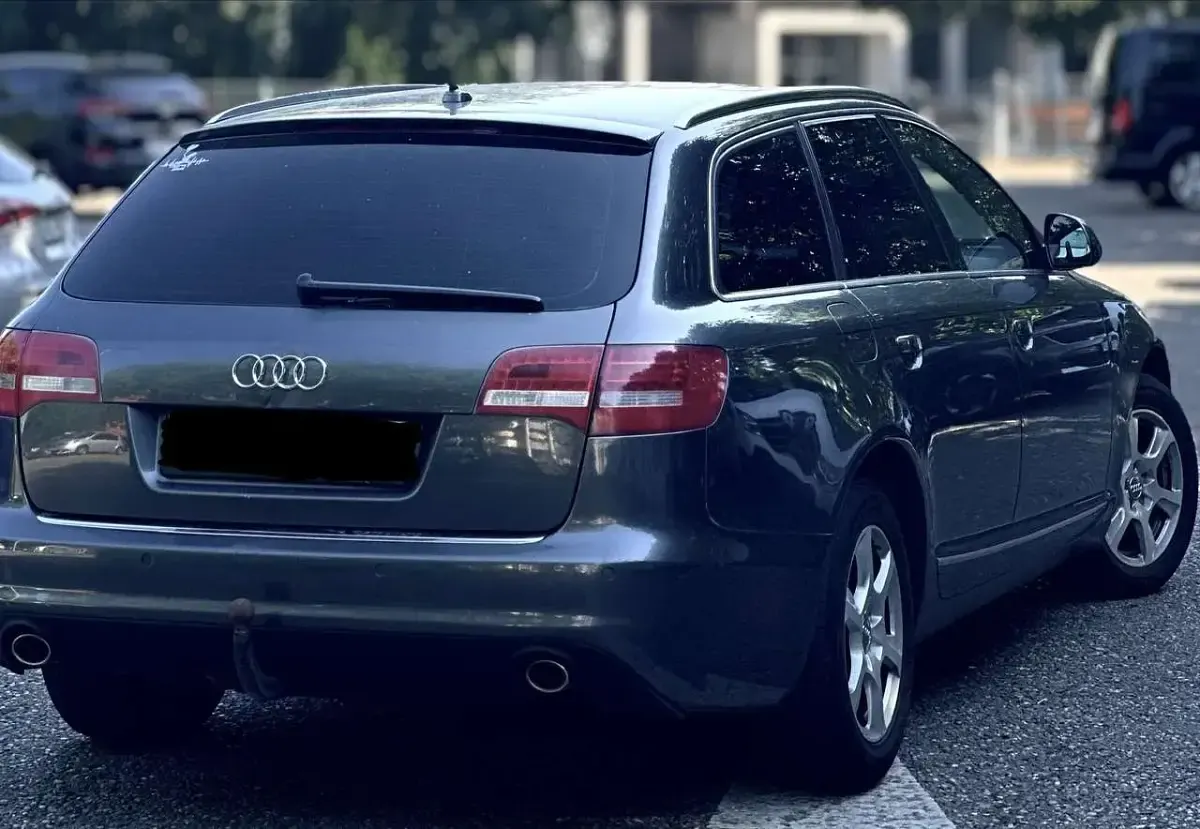Gebraucht Audi A6 190 PS (139 kW) 2010 Grau Kombi
