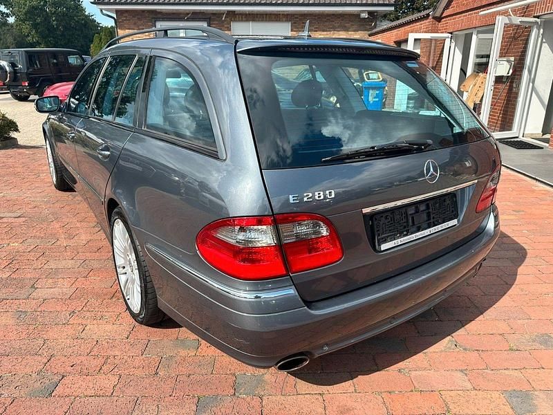 Gebraucht Mercedes E280 231 PS (169 kW) 2006 Grau Kombi