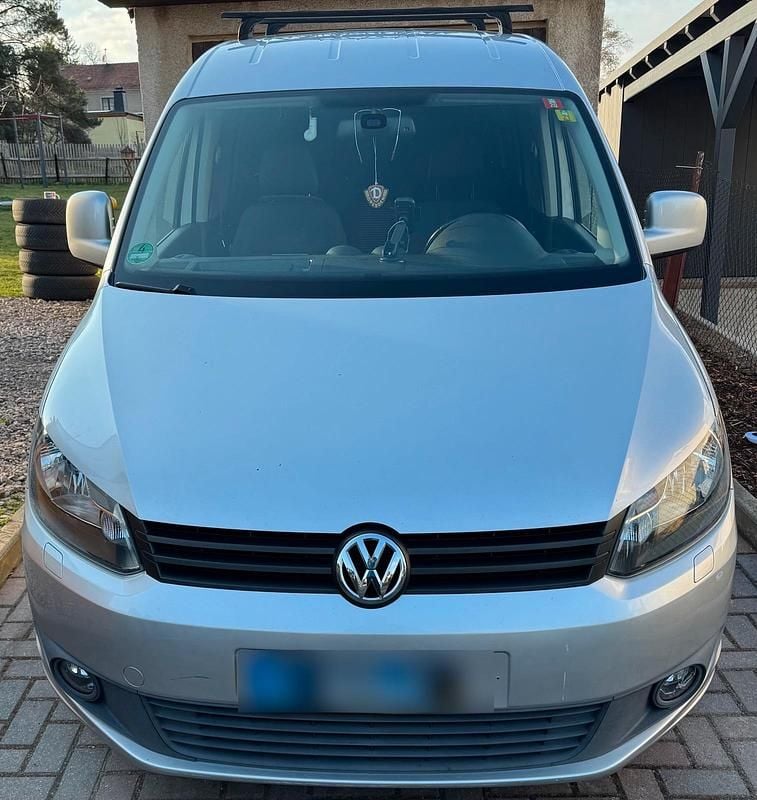 Gebraucht VW Caddy 105 PS (77 kW) 2011 Silber Van / Kleinbus