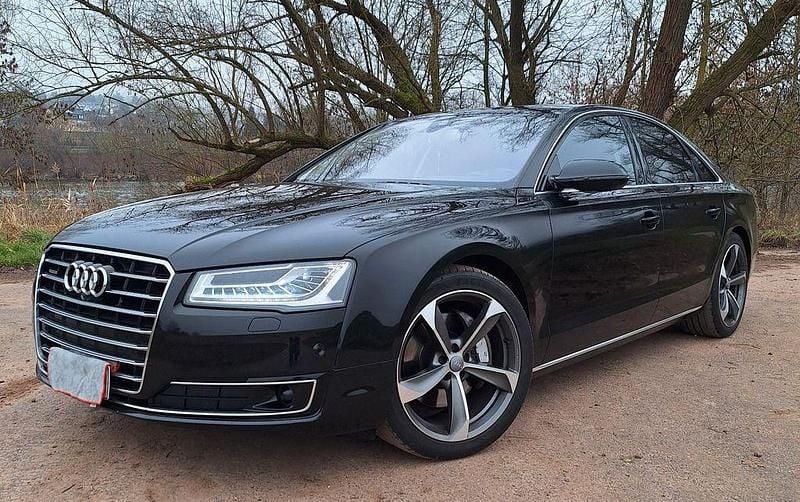 Schwarz Gebraucht 2015 Audi A8 Sport Limousine | 29.999 € (Etwas zu teuer) - Bild 1/4