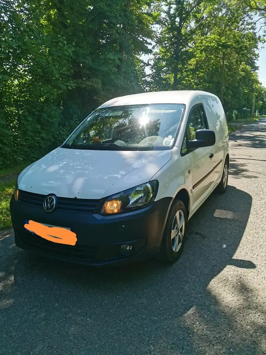 Second-hand VW Caddy 102 CP (75 kW) 2013 Alb Monovolum