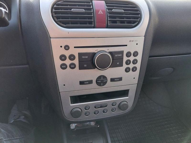 Rot Gebraucht 2005 Opel Corsa Limousine | 800 € (Guter Preis) - Bild 1/4