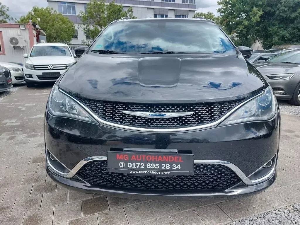Gebraucht Chrysler Pacifica 291 PS (214 kW) 2019 Schwarz Limousine