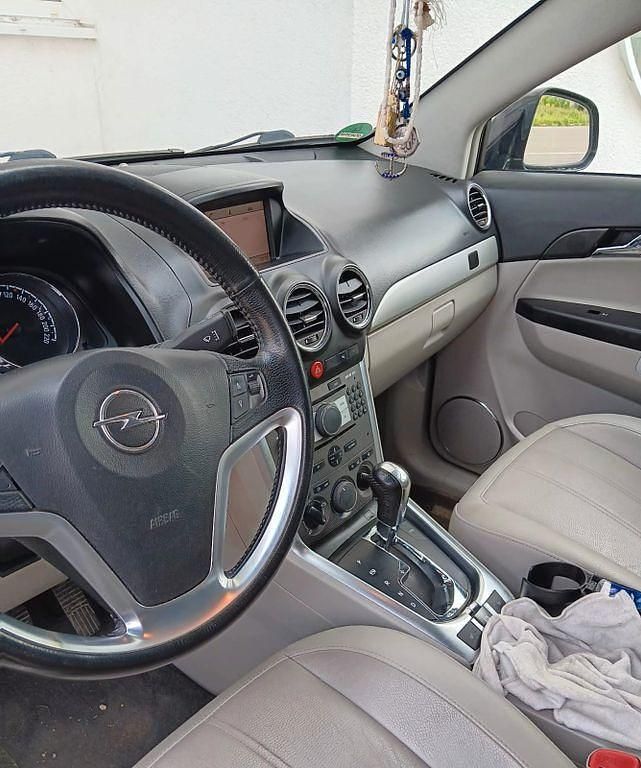 Schwarz Gebraucht 2011 Opel Antara Cosmo SUV | 3.100 € (Fairer Preis) - Bild 1/3