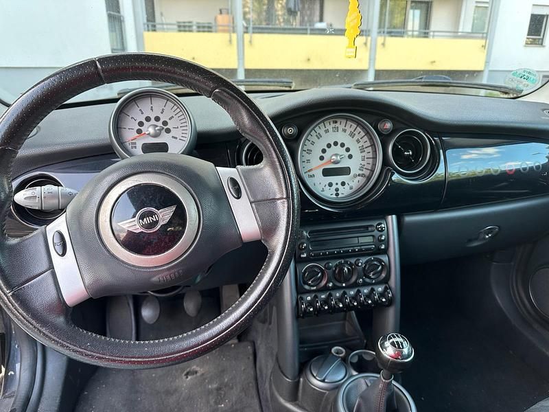 Gebraucht Mini ONE 90 PS (66 kW) 2005 Schwarz Kleinwagen