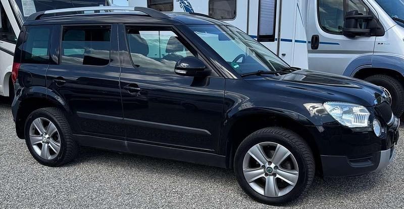 Schwarz Gebraucht 2012 Skoda Yeti Elegance SUV | 9.700 € (Guter Preis) - Bild 1/4