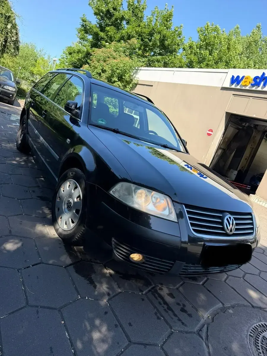 Gebraucht VW Passat 131 PS (96 kW) 2003 Schwarz Kombi