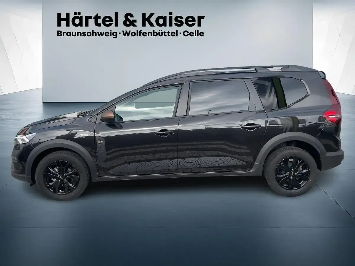 Gebraucht Dacia Jogger Extreme 110 PS (80 kW) 2025 Perlmuttschwarz (schwarz) Van / Kleinbus