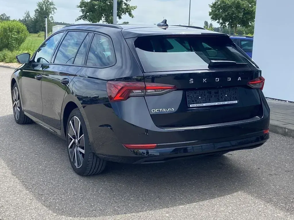 Gebraucht Skoda Octavia Clever 150 PS (110 kW) 2023 Schwarz Kombi