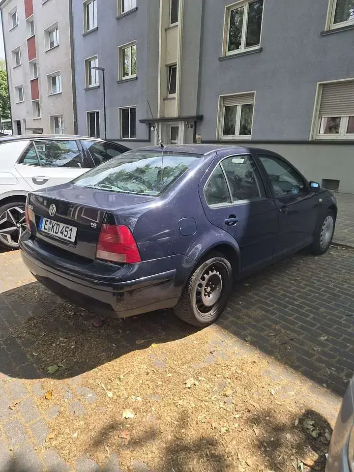 Gebraucht VW Bora Trendline 101 PS (74 kW) 1999 Limousine