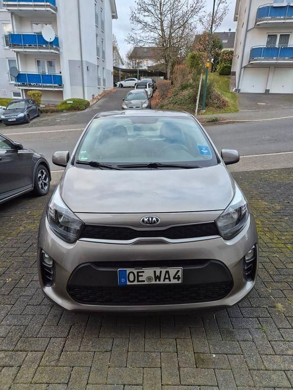 Grau Gebraucht 2017 Kia Picanto Edition 7 Kleinwagen | 7.500 € (Fairer Preis) - Bild 1/4