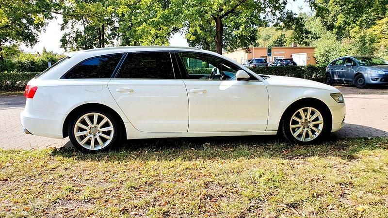 Gebraucht Audi A6 Ambiente 190 PS (139 kW) 2014 Weiß Kombi