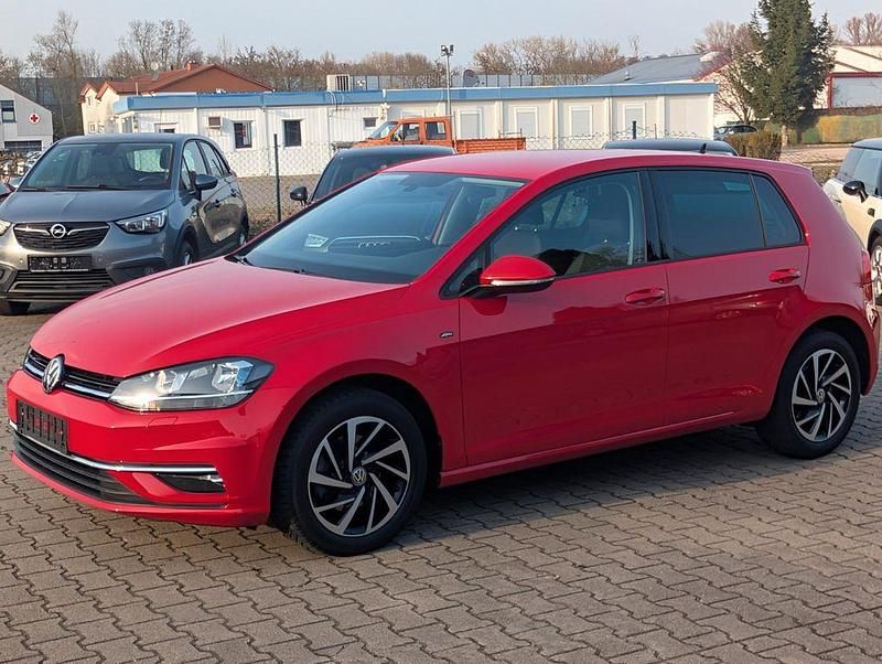 Gebraucht VW Golf VII Join 125 PS (91 kW) 2018 Rot Limousine