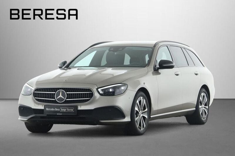 Silber Gebraucht 2021 Mercedes E300 Avantgarde Limousine | 26.480 € (Superpreis) - Bild 1/4