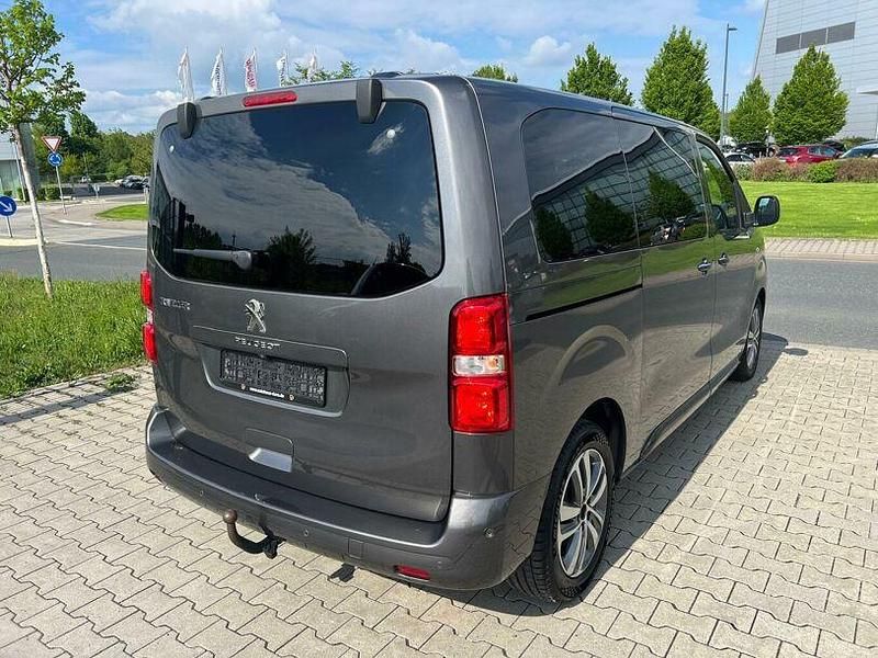 Gebraucht Peugeot Traveller Allure 177 PS (130 kW) 2022 Lackierung platiniumgrau/typ au Van / Kleinbus