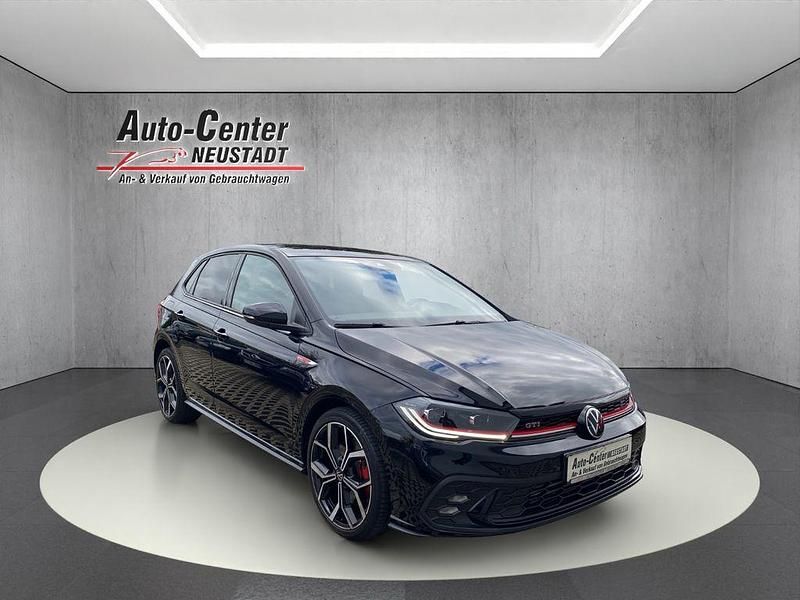 Schwarz Gebraucht 2024 VW Polo Beats Limousine | 26.890 € (Fairer Preis) - Bild 1/4