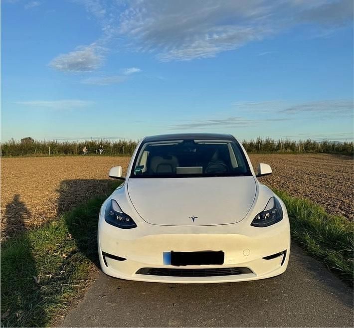Gebraucht Tesla Model Y 353 kW (480 PS) 2021 Weiß SUV