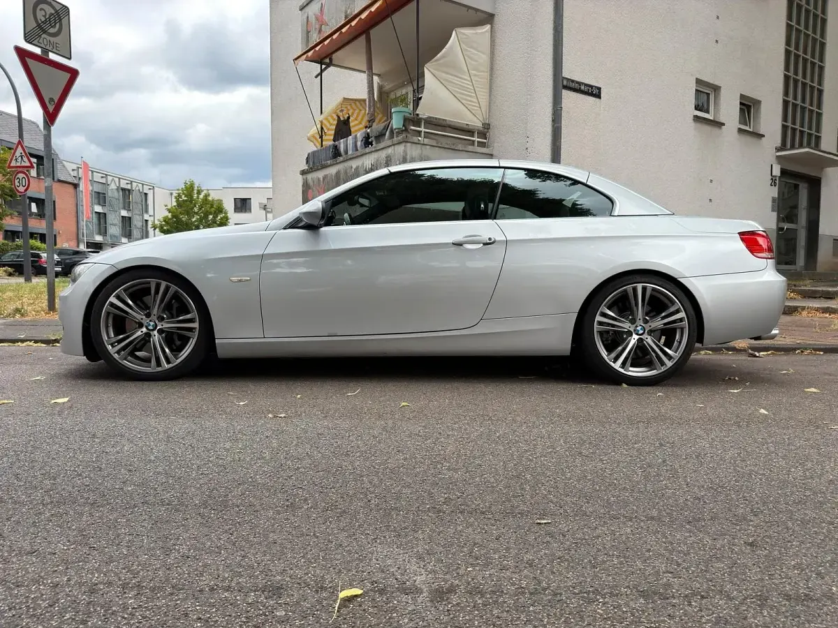 Gebraucht BMW 330 Cabriolet 231 PS (169 kW) 2008 Silber Cabrio