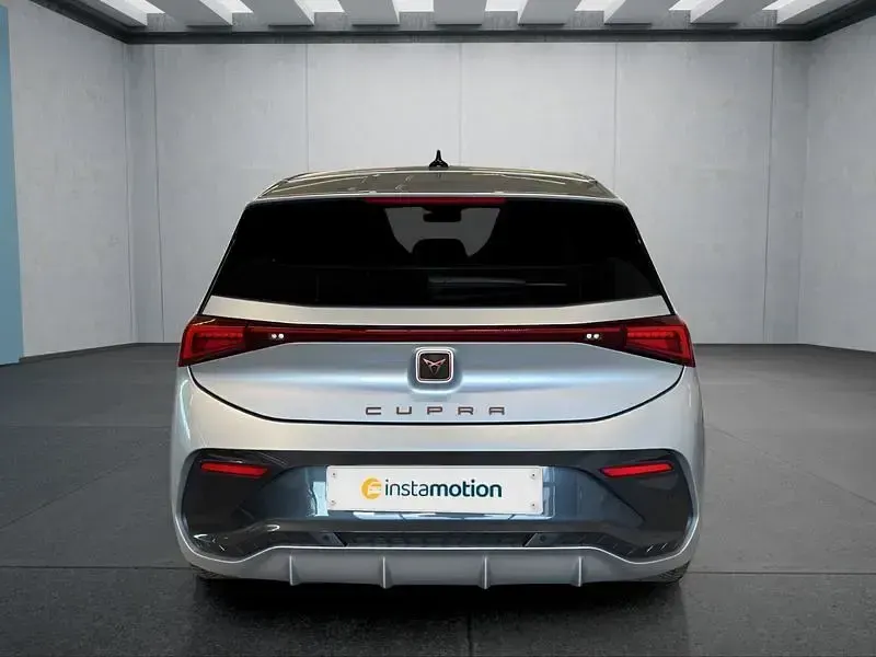 Second-hand Cupra Born 169 kW (231 CP) 2025 Argintiu Hatchback