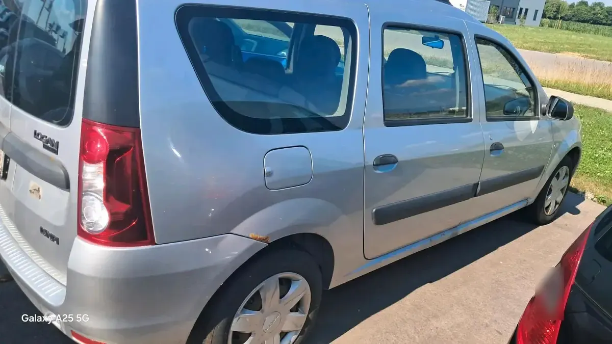 Gebraucht Dacia Logan 87 PS (63 kW) 2009 Silber Kombi