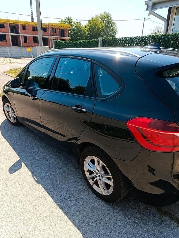 Schwarz Gebraucht 2014 BMW 218 Sport Line Limousine | 7.300 € (Teuer) - Bild 1/4