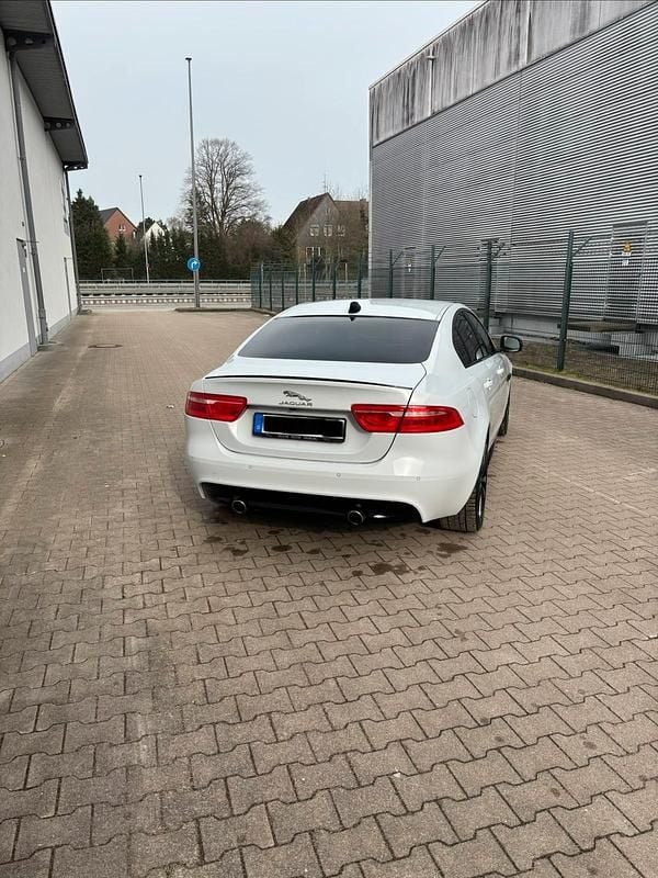 Gebraucht Jaguar XE S 381 PS (280 kW) 2017 Weiß Limousine