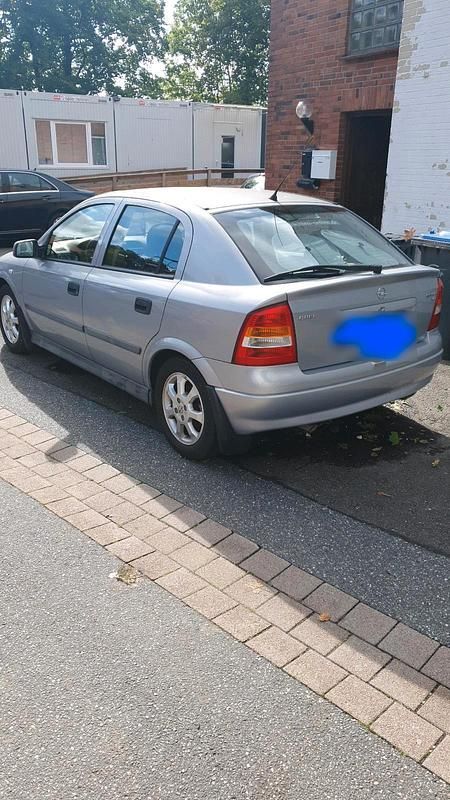 Gebraucht Opel Astra 88 PS (64 kW) 2002 Silber Limousine