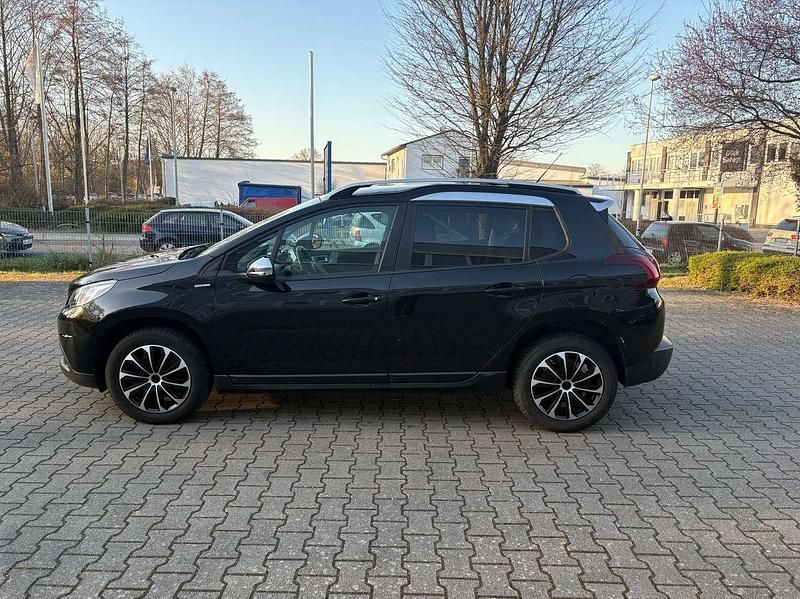 Gebraucht Peugeot 2008 Style 110 PS (80 kW) 2018 Lackierung schwarz perla nera SUV