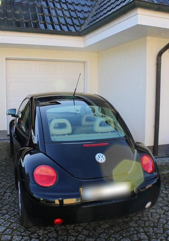 Gebraucht VW New Beetle 115 PS (84 kW) 1999 Schwarz Kleinwagen