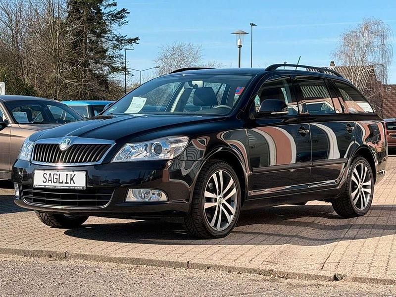 Gebraucht Skoda Octavia Ambition 105 PS (77 kW) 2012 Schwarz Limousine