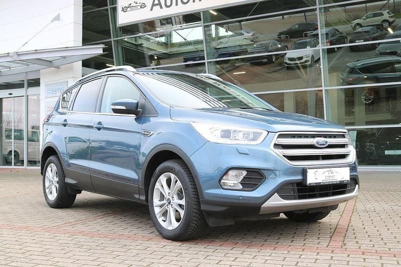 Gebraucht Ford Kuga Titanium 150 PS (110 kW) 2020 Blau SUV