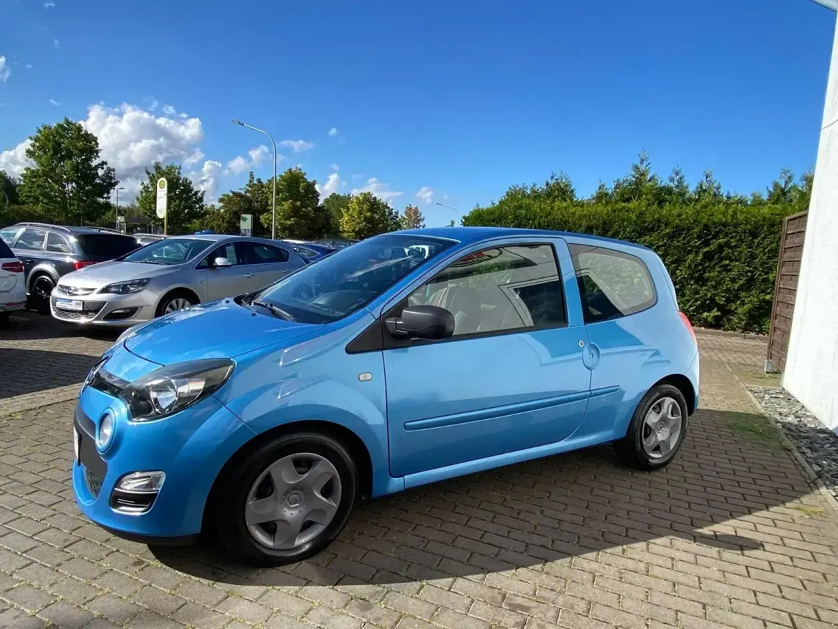Używany Renault Twingo Expression 75 KM (55 kW) 2013 Niebieski Hatchback