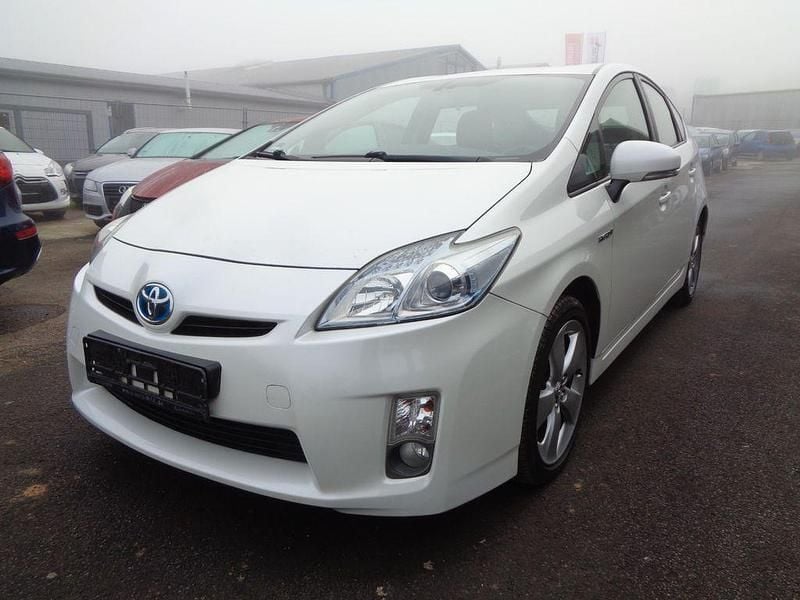 Gebraucht Toyota Prius Life 99 PS (72 kW) 2010 Weiß Kleinwagen