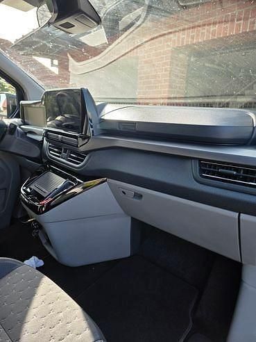 Gebraucht Ford Tourneo 170 PS (125 kW) 2024 Schwarz Van / Kleinbus