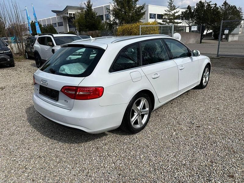 Gebraucht Audi A4 Attraction 143 PS (105 kW) 2013 Weiß Kombi