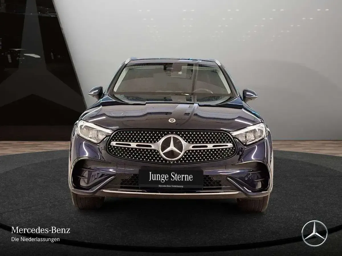 Gebraucht Mercedes GLC200 AMG 204 PS (150 kW) 2023 Blau SUV
